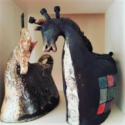 Cavallo pazzo. Pezzo unico artigianale in ceramica. Tecnica raku. Misura cm 27 x 27