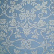 Asciugamani, tessitura artigianale in misto lino/cotone, con disegno giglio e finitura a punto giorno, color azzurro