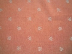 Tovaglia, tessitura artigianale in misto lino/cotone, con disegno con api e finitura punto a giorno, colore rosso cm 270x160