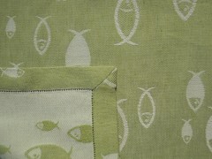 Tovaglietta per colazione, tessitura artigianale in misto lino/cotone, con disegno a pesci e finitura punto a giorno, colore verde muschio cm 45x60.