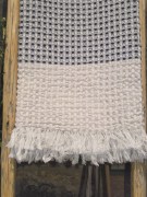 Telo mare tessitura artigianale in cotone naturale con rilievo a nido d'ape, colore nero e bianco