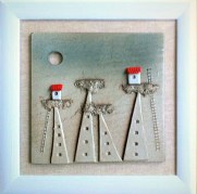 Quadro grande, pezzo unico artigianale in ceramica. Altezza 36 cm. Cornice bianca