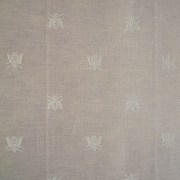 Runner da tavola, tessuto artigianalmente con disegno Api, disponibile nella misura cm 250x45, colore tortora